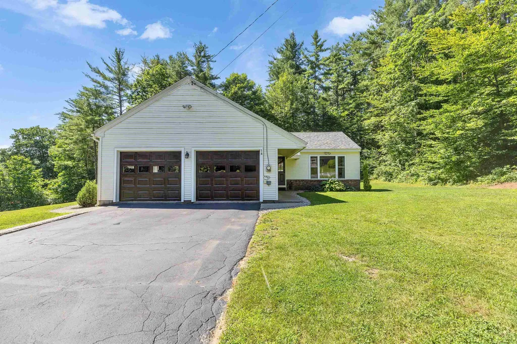 16 Currier Avenue Peterborough NH 03458