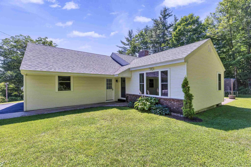 16 Currier Avenue Peterborough NH 03458