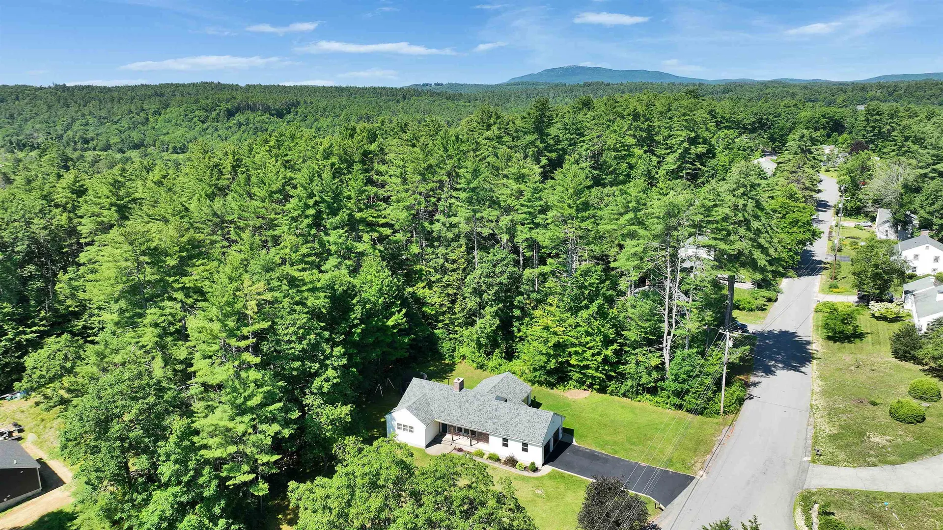 16 Currier Avenue Peterborough NH 03458