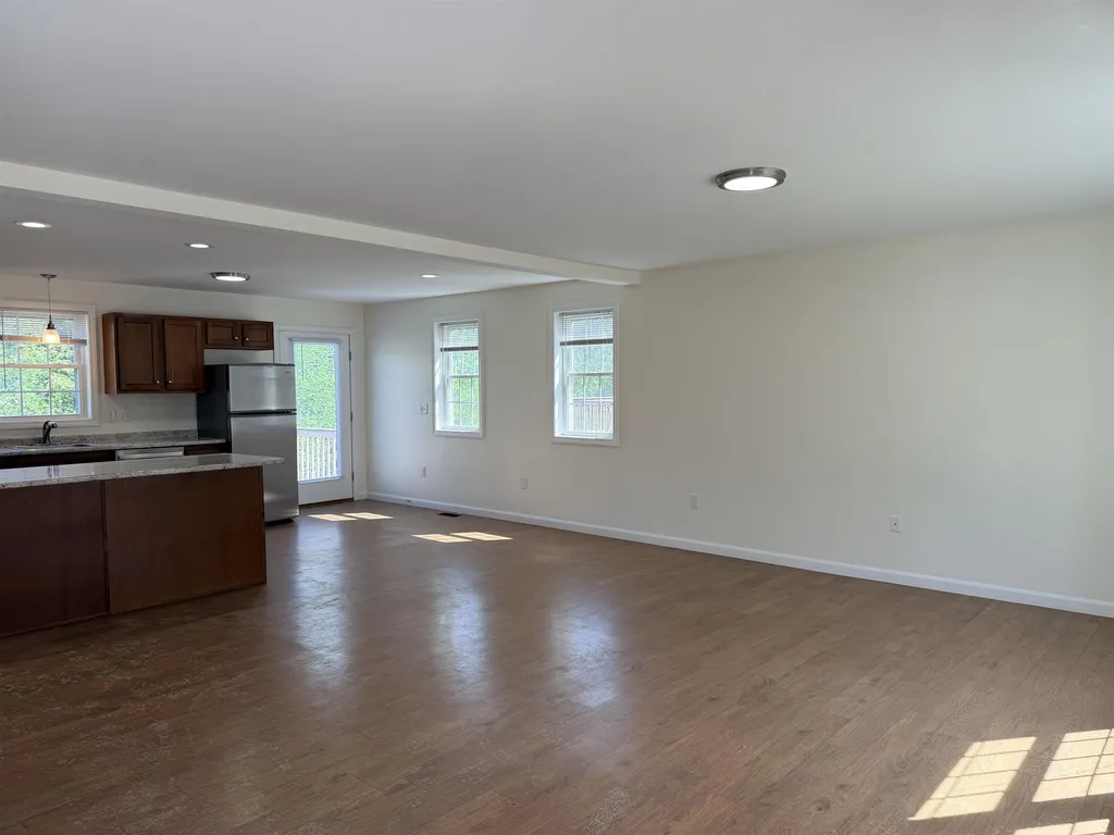4B Red Oak Way Boscawen NH 03303