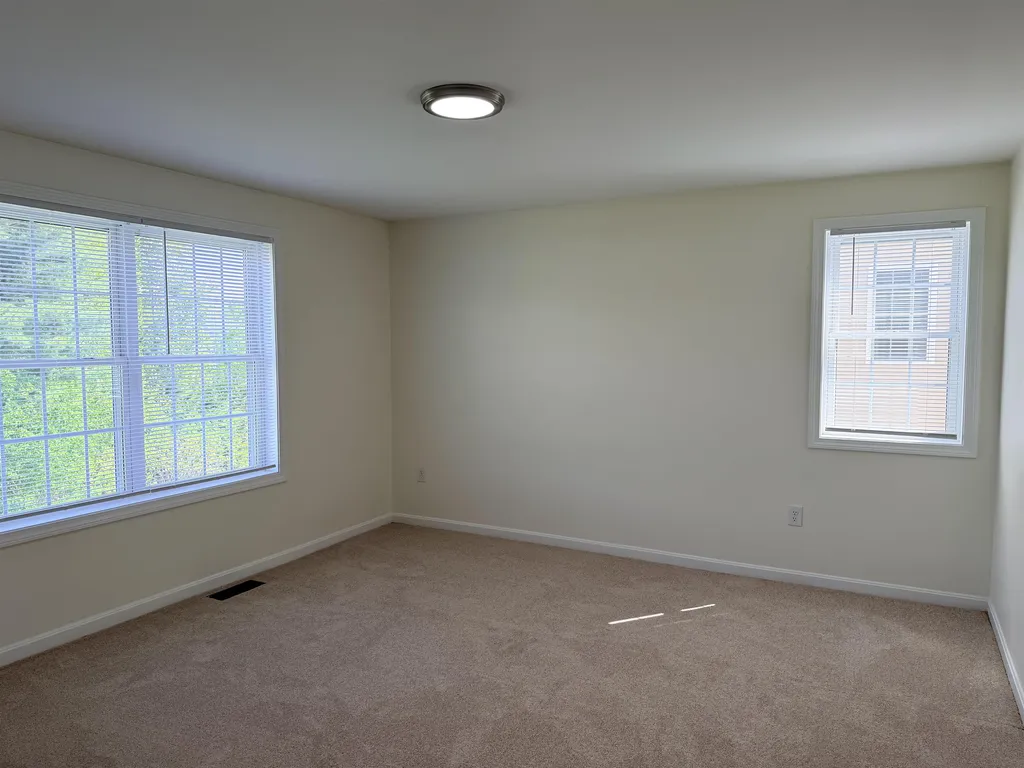 4B Red Oak Way Boscawen NH 03303