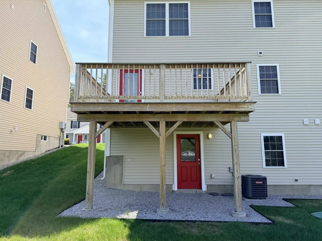 4B Red Oak Way Boscawen NH 03303