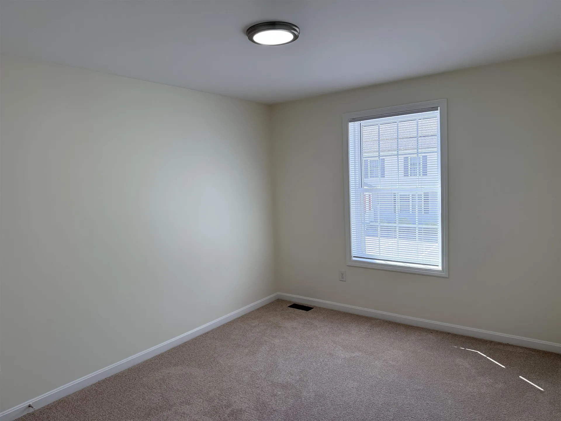 4B Red Oak Way Boscawen NH 03303