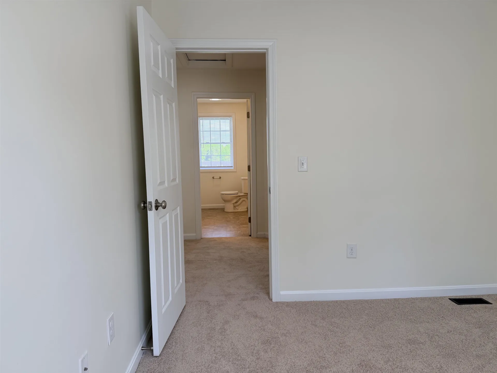 4B Red Oak Way Boscawen NH 03303