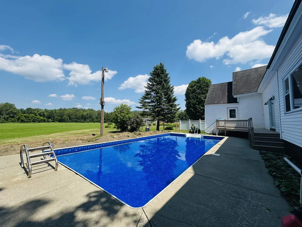 56 Bridge Street Colebrook NH 03576