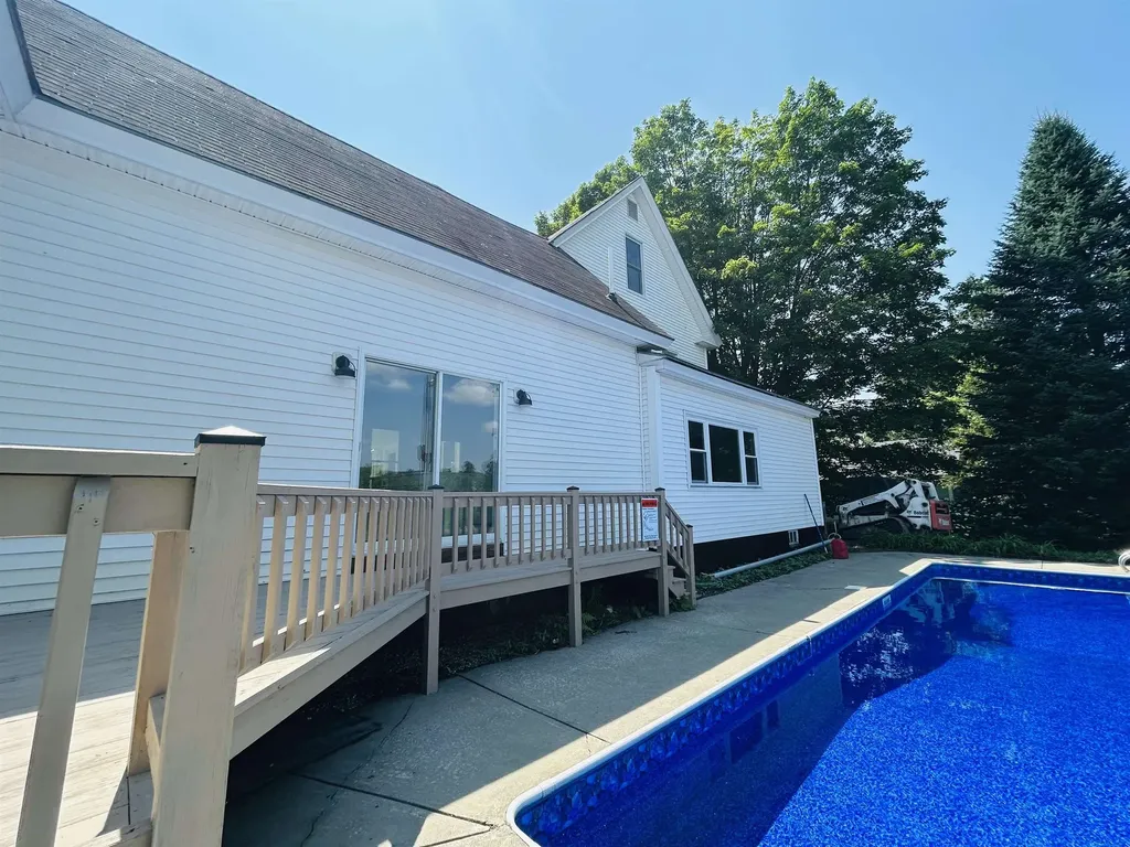 56 Bridge Street Colebrook NH 03576
