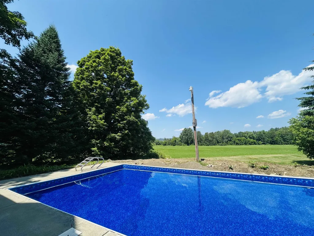 56 Bridge Street Colebrook NH 03576