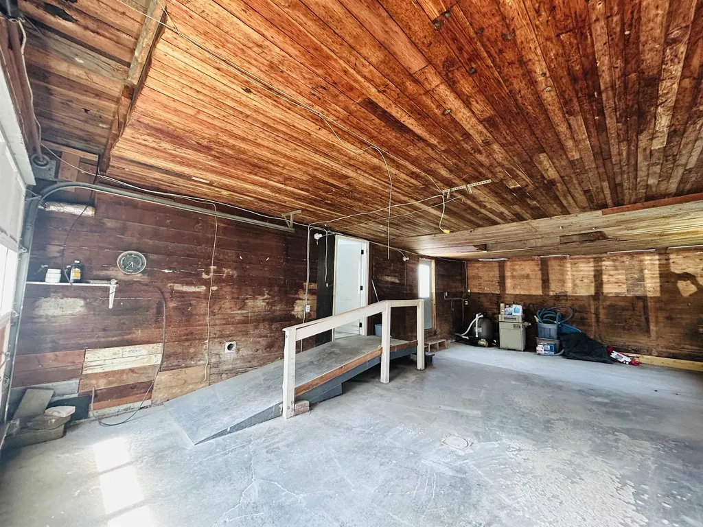 56 Bridge Street Colebrook NH 03576