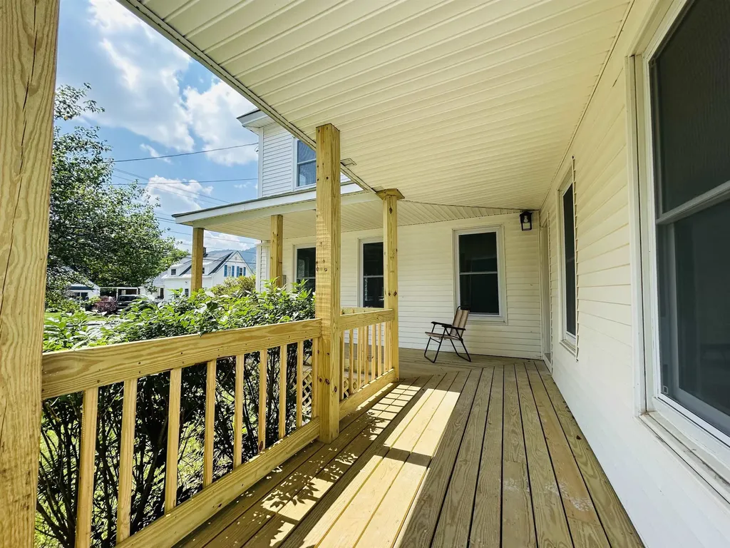 56 Bridge Street Colebrook NH 03576