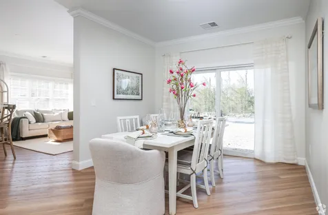 74 Rockingham Road Derry NH 03038