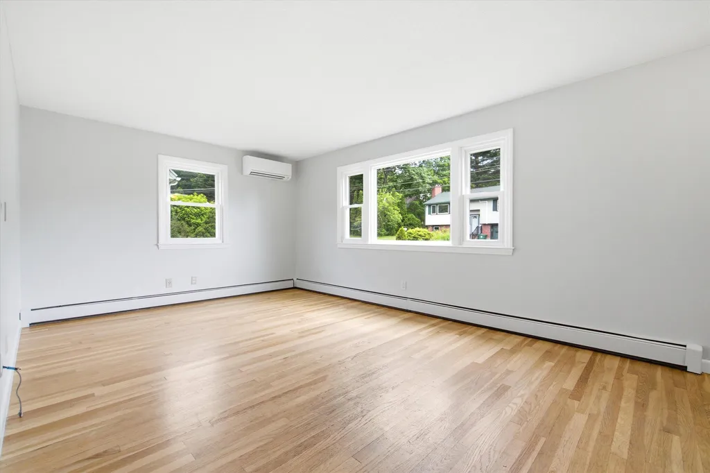 12 Bryant Road Nashua NH 03060