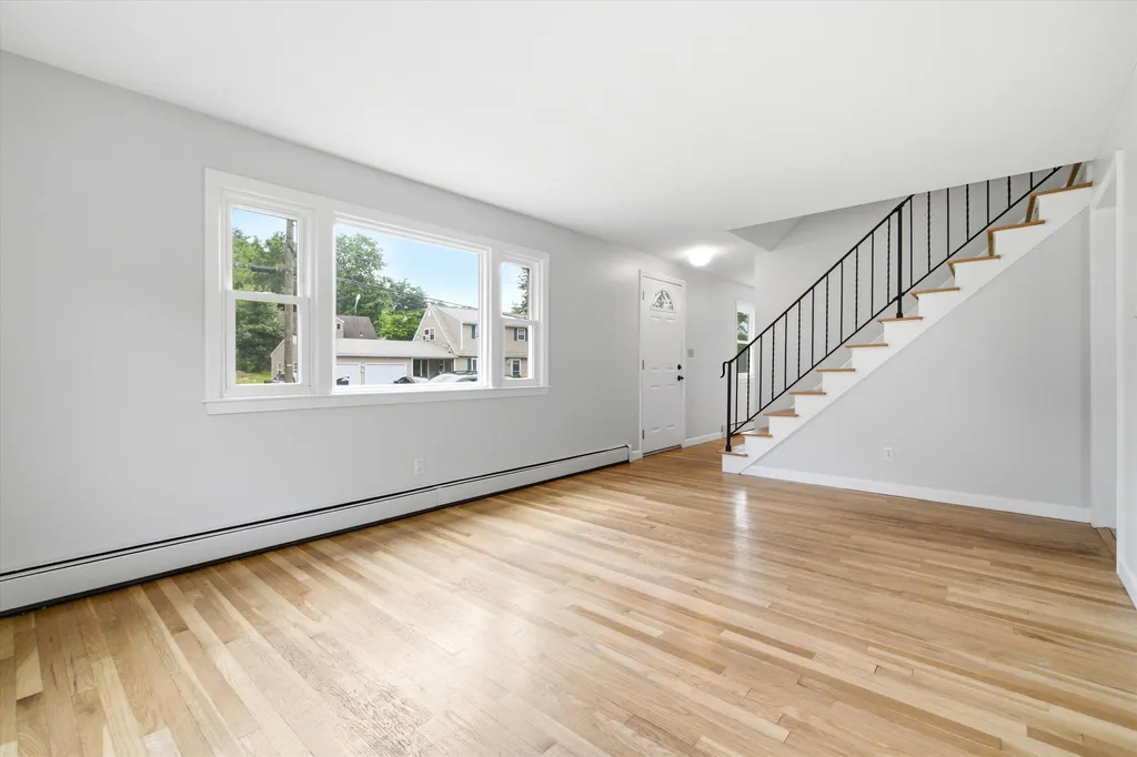 12 Bryant Road Nashua NH 03060