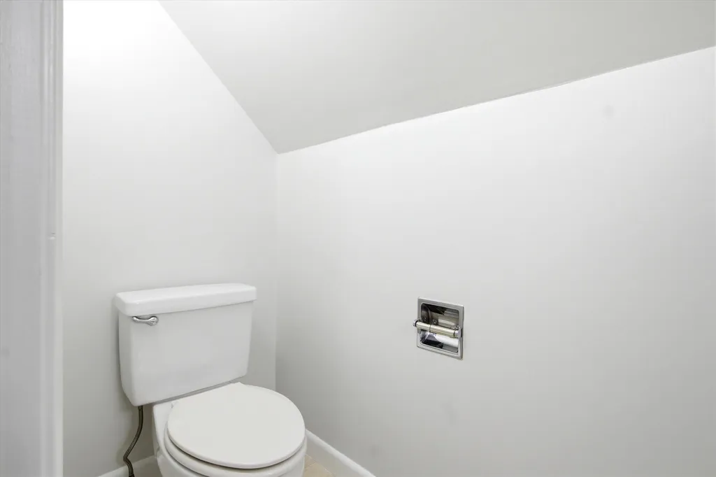 12 Bryant Road Nashua NH 03060