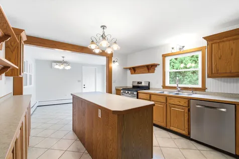 12 Bryant Road Nashua NH 03060