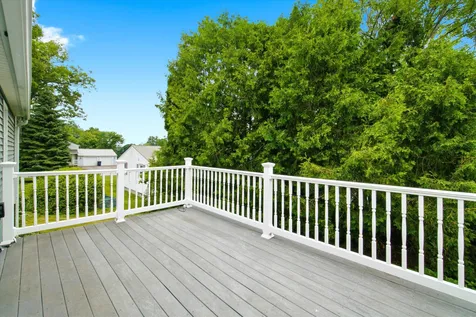 12 Bryant Road Nashua NH 03060