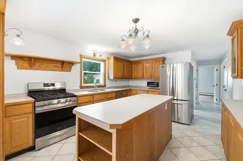 12 Bryant Road Nashua NH 03060