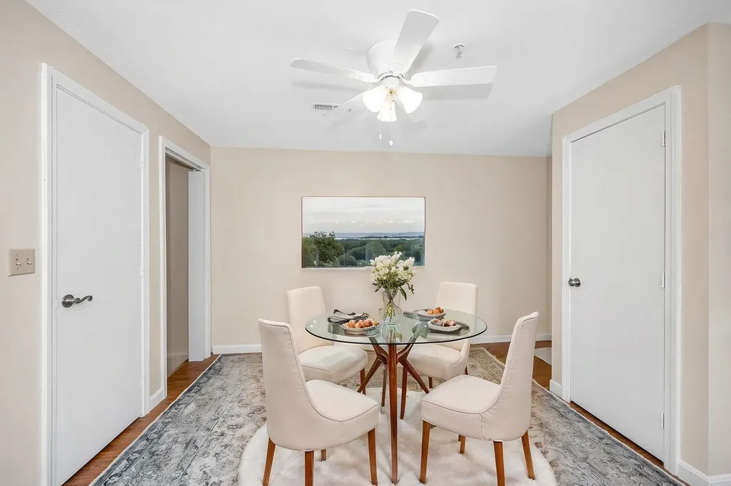 614 Elmwood Drive Hudson NH 03051