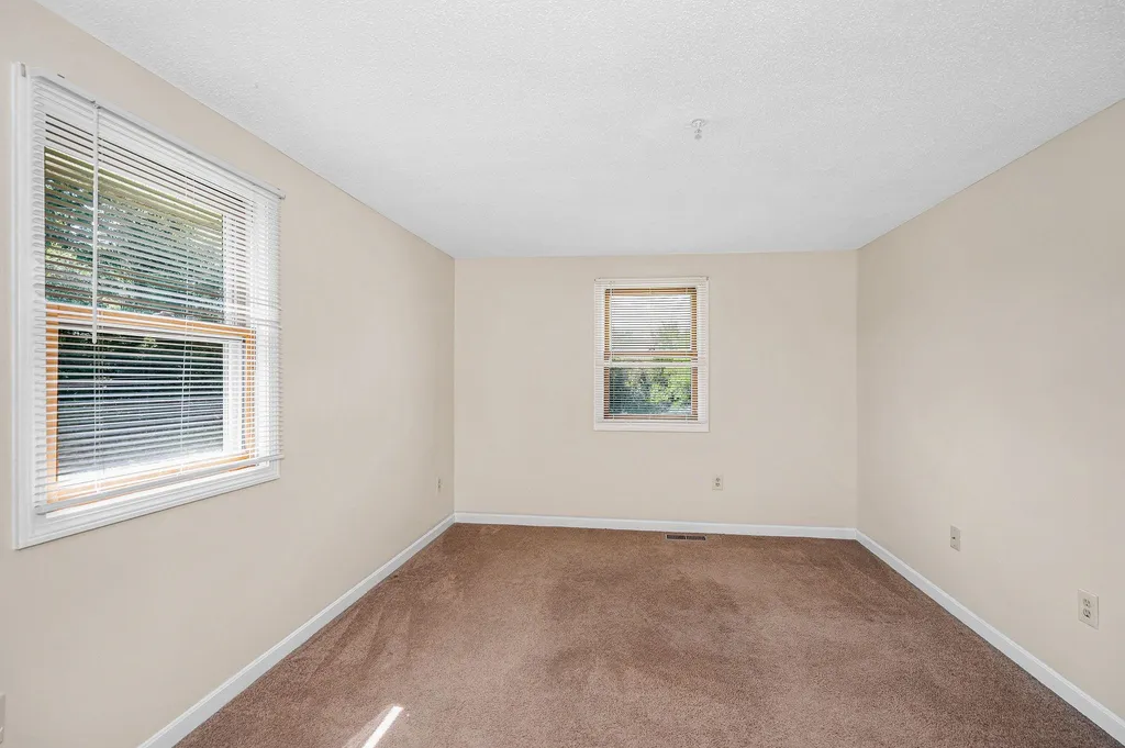 614 Elmwood Drive Hudson NH 03051
