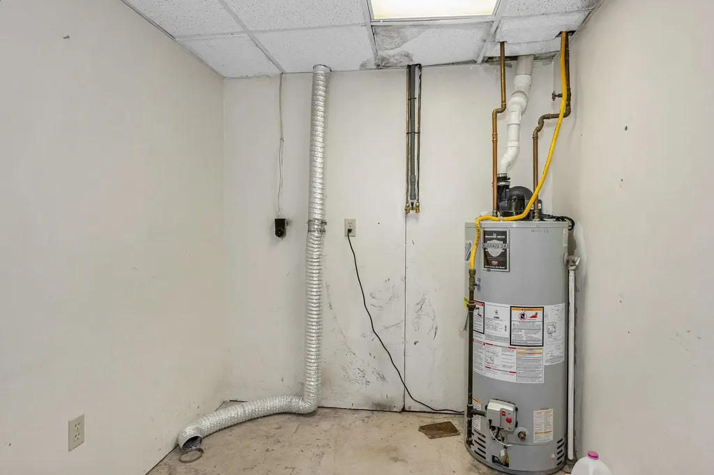 614 Elmwood Drive Hudson NH 03051