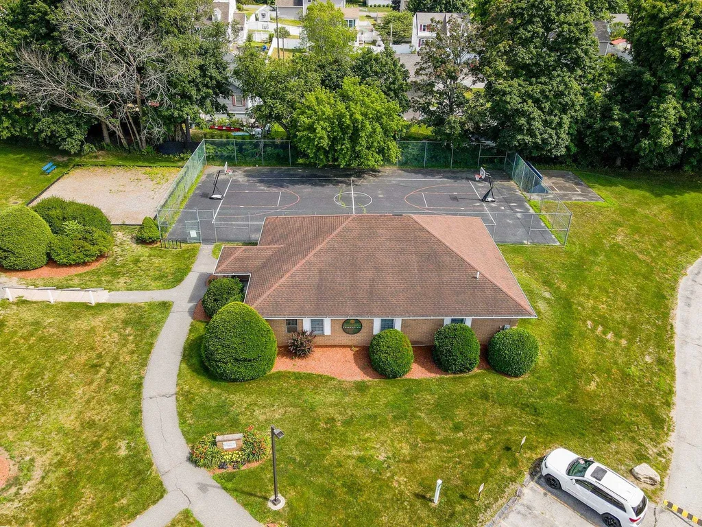 614 Elmwood Drive Hudson NH 03051