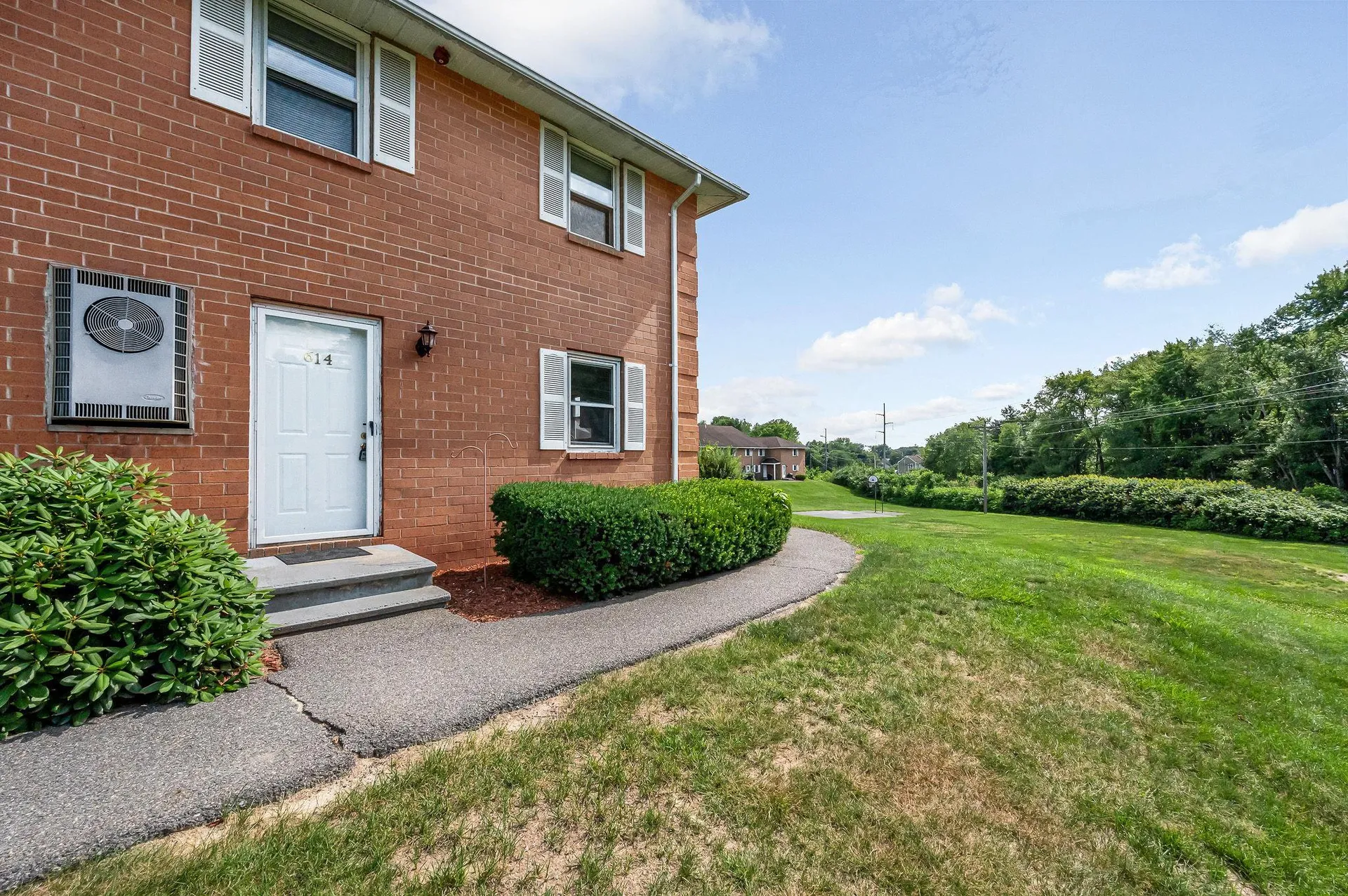 614 Elmwood Drive Hudson NH 03051