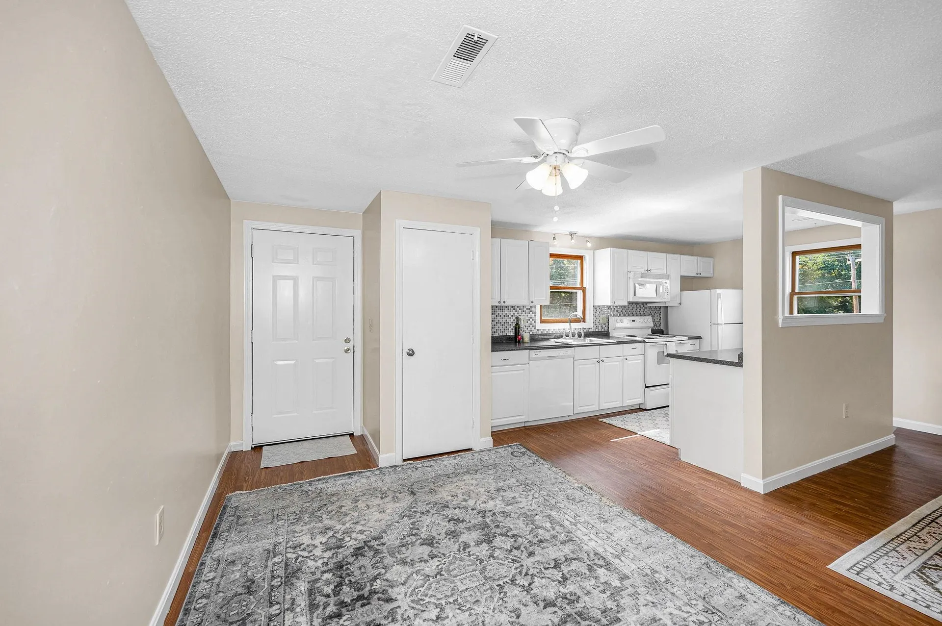 614 Elmwood Drive Hudson NH 03051