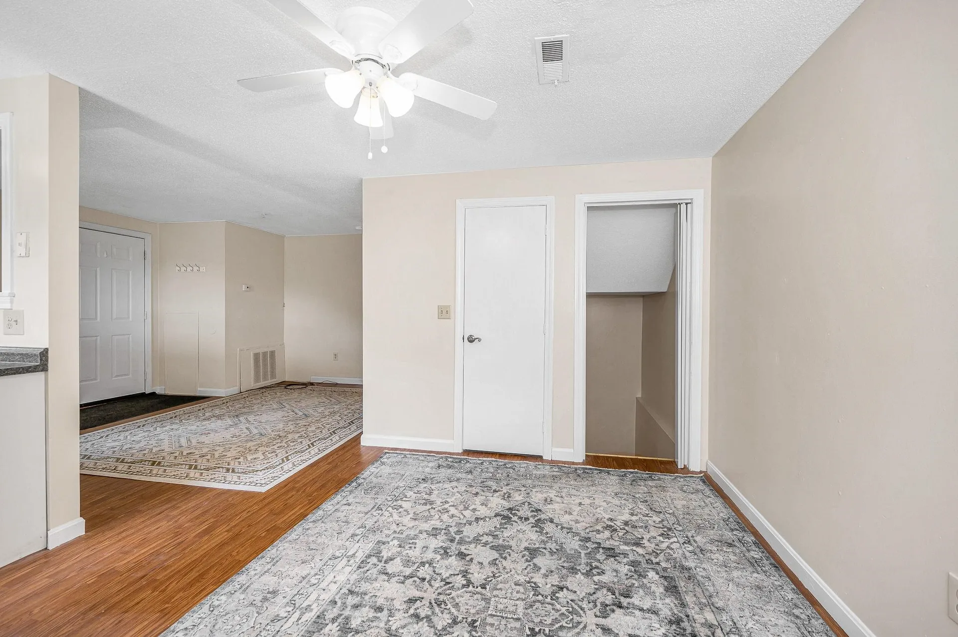 614 Elmwood Drive Hudson NH 03051