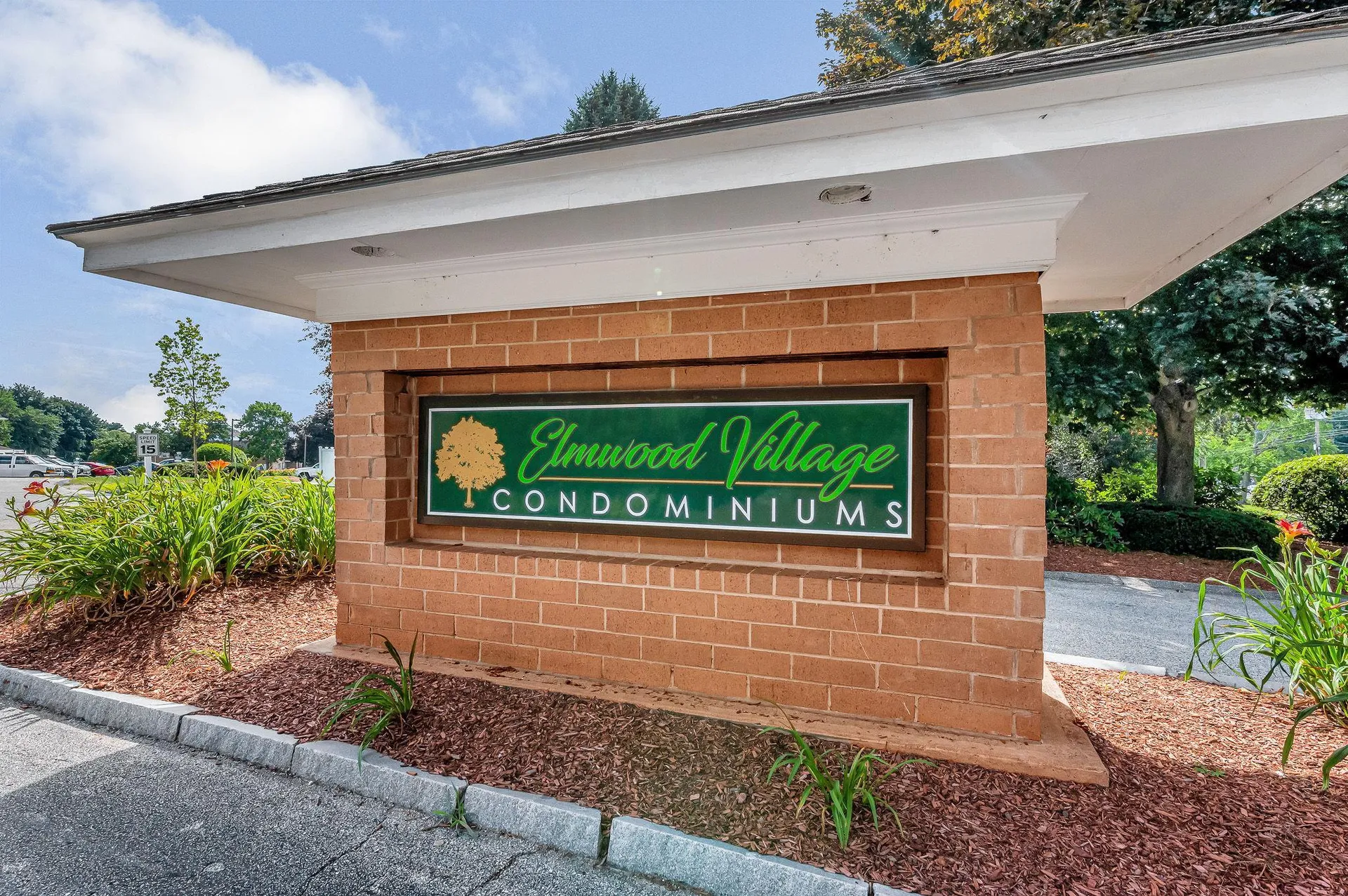 614 Elmwood Drive Hudson NH 03051