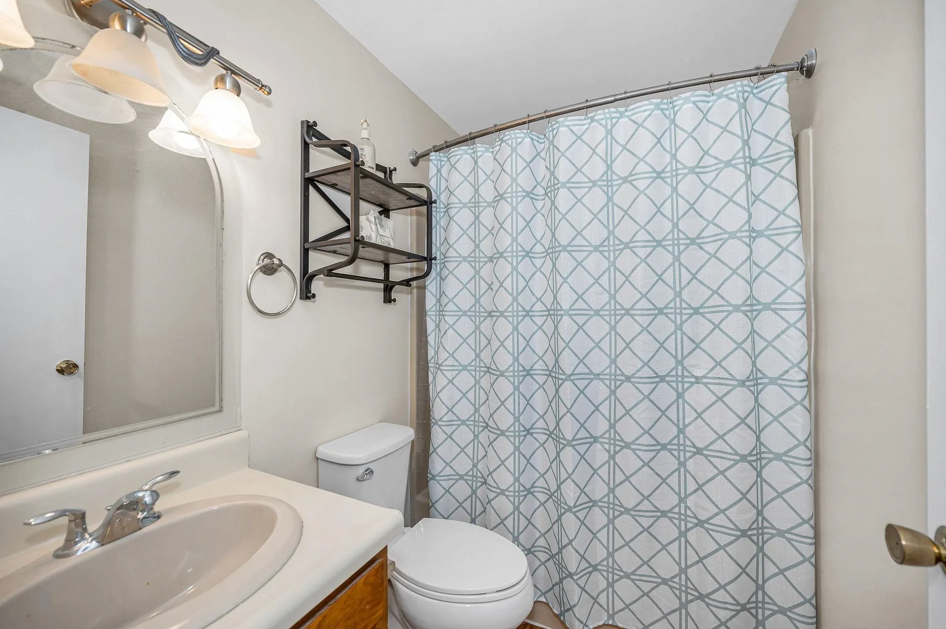 614 Elmwood Drive Hudson NH 03051