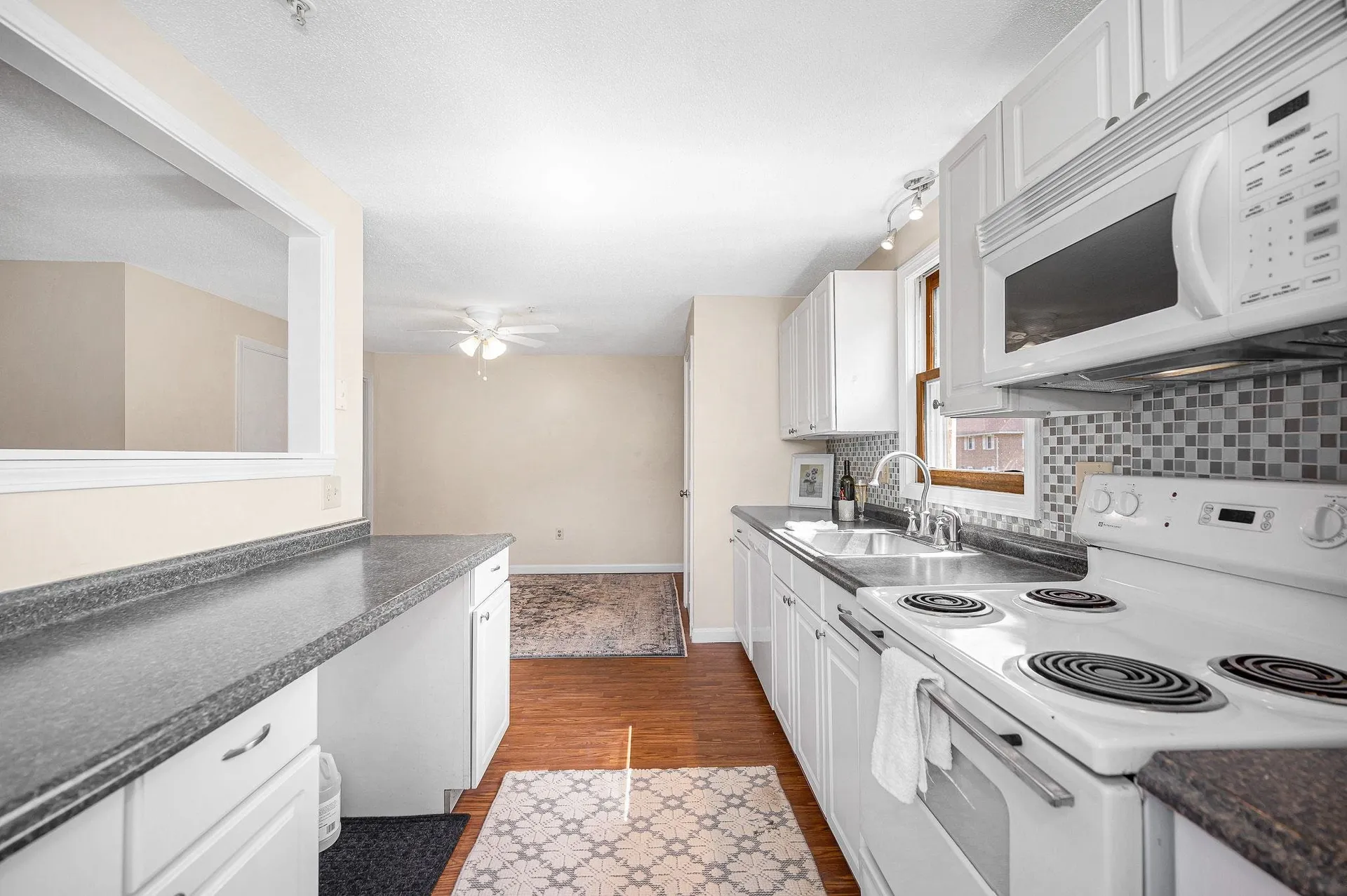 614 Elmwood Drive Hudson NH 03051