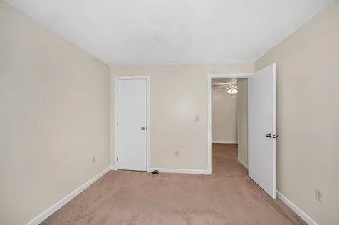 614 Elmwood Drive Hudson NH 03051