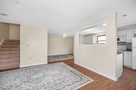 614 Elmwood Drive Hudson NH 03051