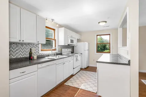 614 Elmwood Drive Hudson NH 03051