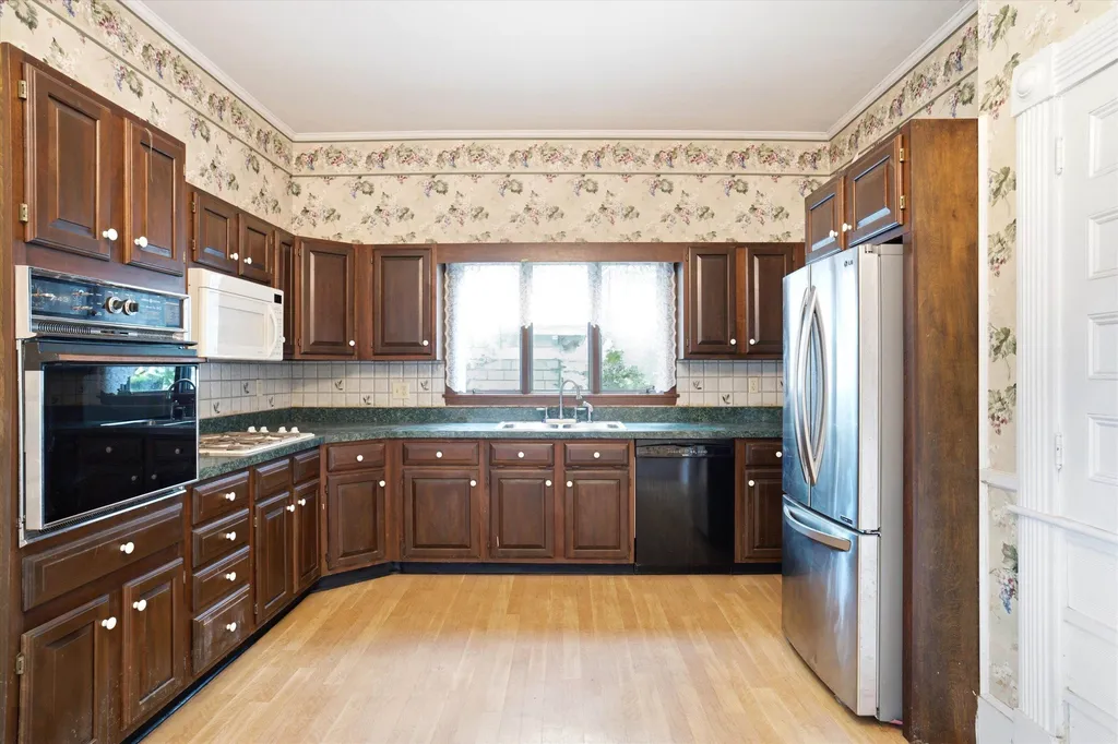 2108 Elm Street Manchester NH 03104