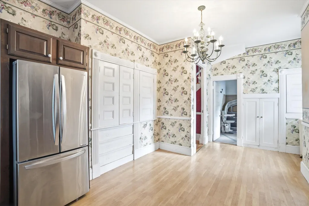 2108 Elm Street Manchester NH 03104
