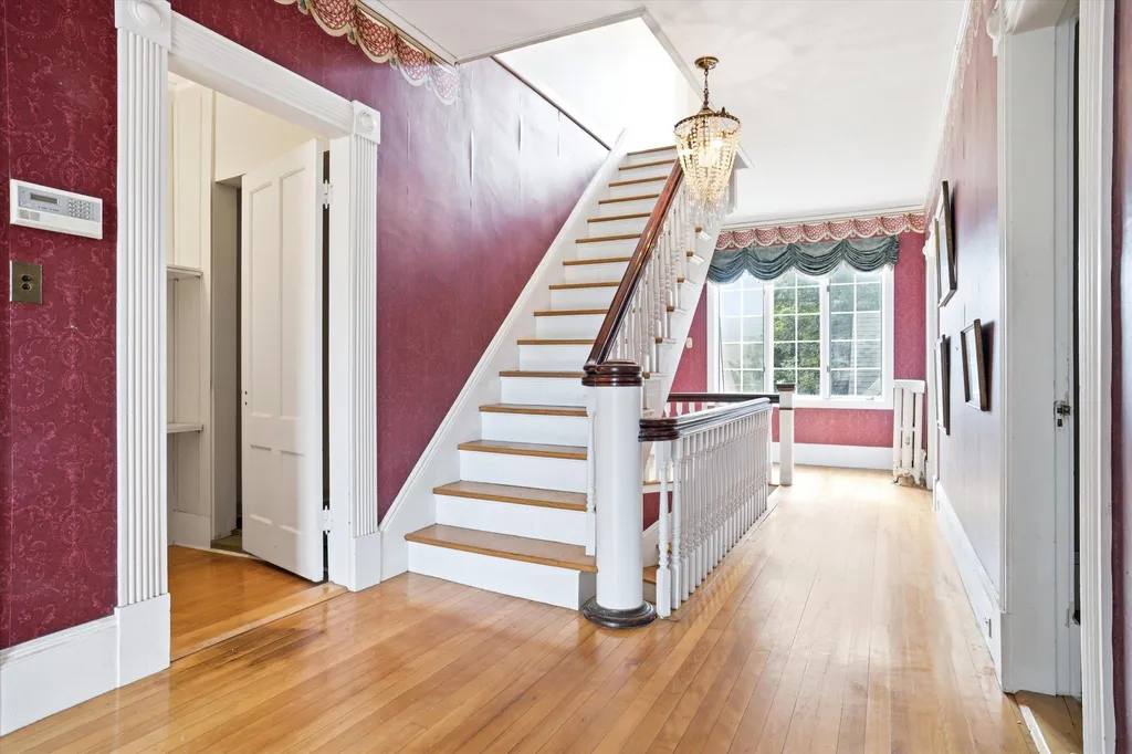 2108 Elm Street Manchester NH 03104