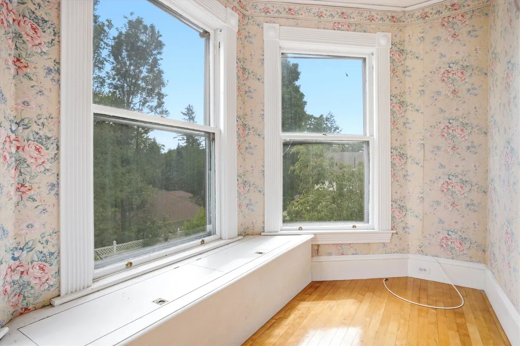 2108 Elm Street Manchester NH 03104