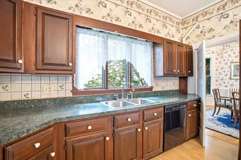 2108 Elm Street Manchester NH 03104
