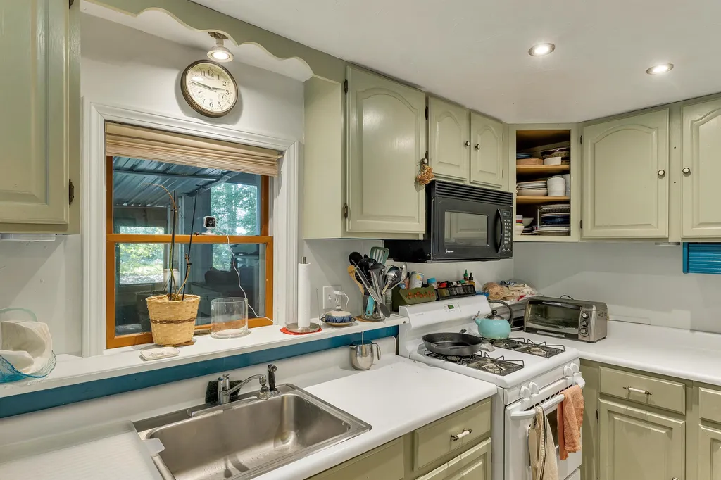 26 Wood Terrace Northwood NH 03261