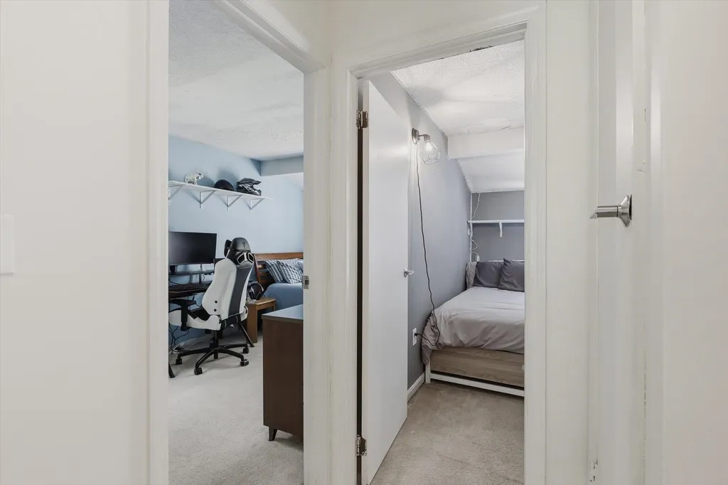 69 Carriage Hill Road Brattleboro VT 05301