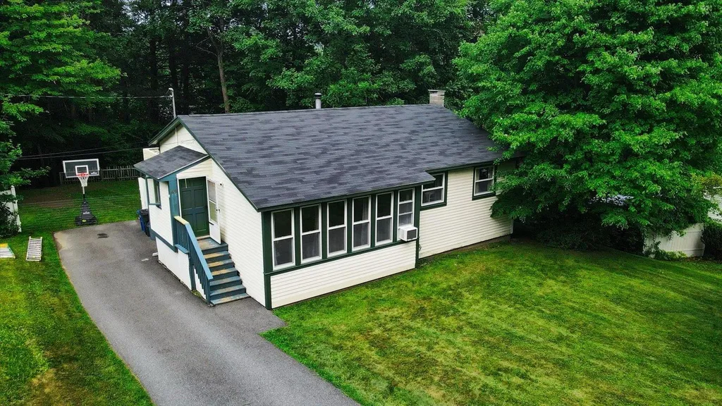 69 Carriage Hill Road Brattleboro VT 05301