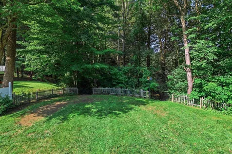 69 Carriage Hill Road Brattleboro VT 05301