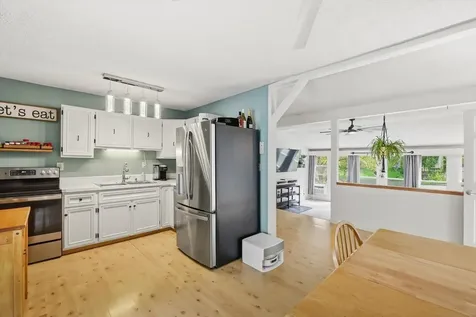 69 Carriage Hill Road Brattleboro VT 05301
