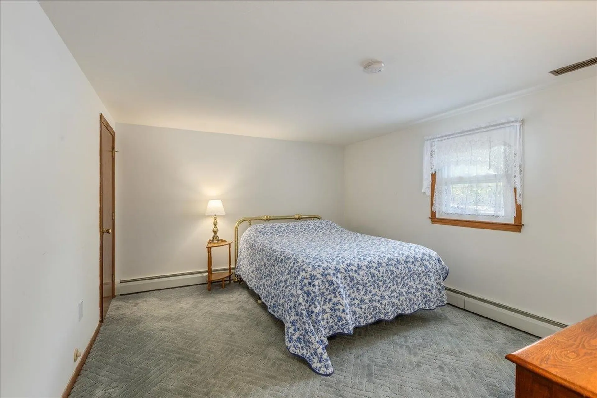 7 Wayne Street Hudson NH 03051