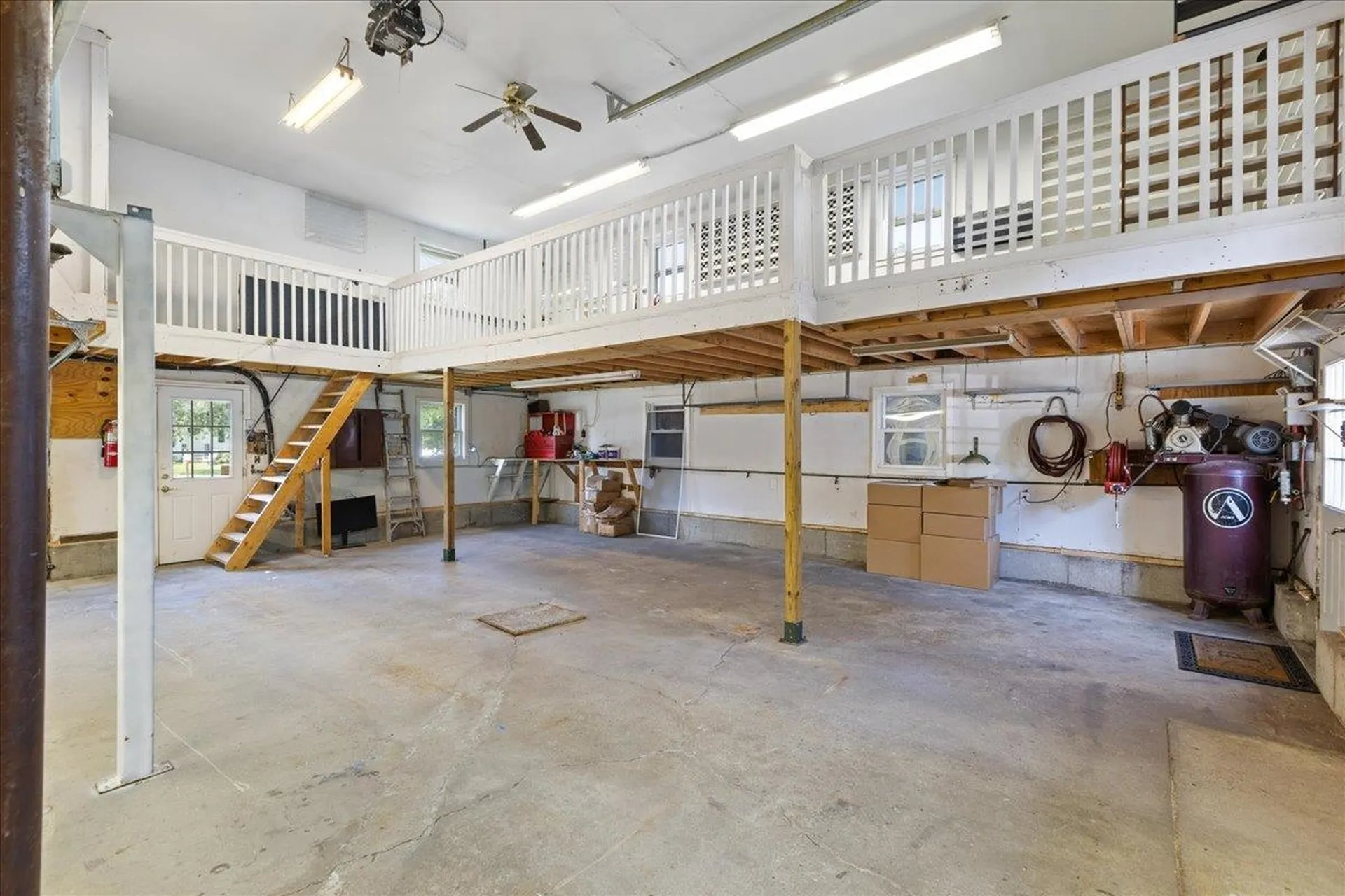7 Wayne Street Hudson NH 03051