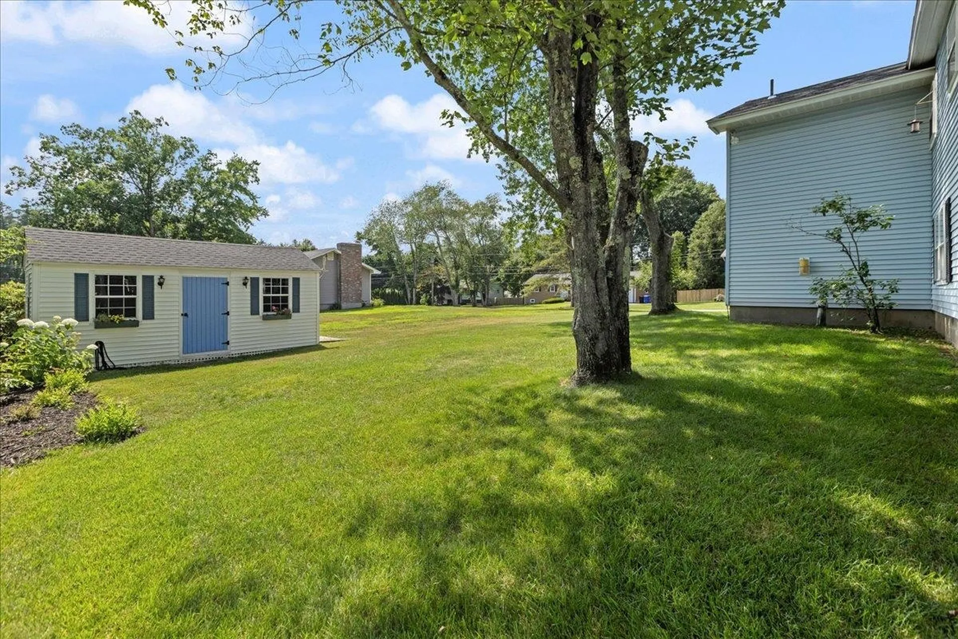 7 Wayne Street Hudson NH 03051