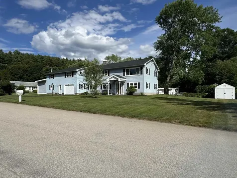 7 Wayne Street Hudson NH 03051
