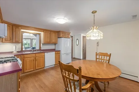 7 Wayne Street Hudson NH 03051