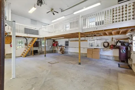7 Wayne Street Hudson NH 03051