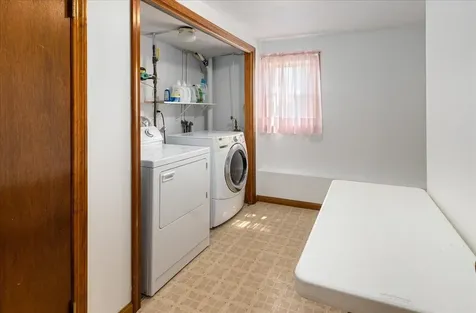 7 Wayne Street Hudson NH 03051